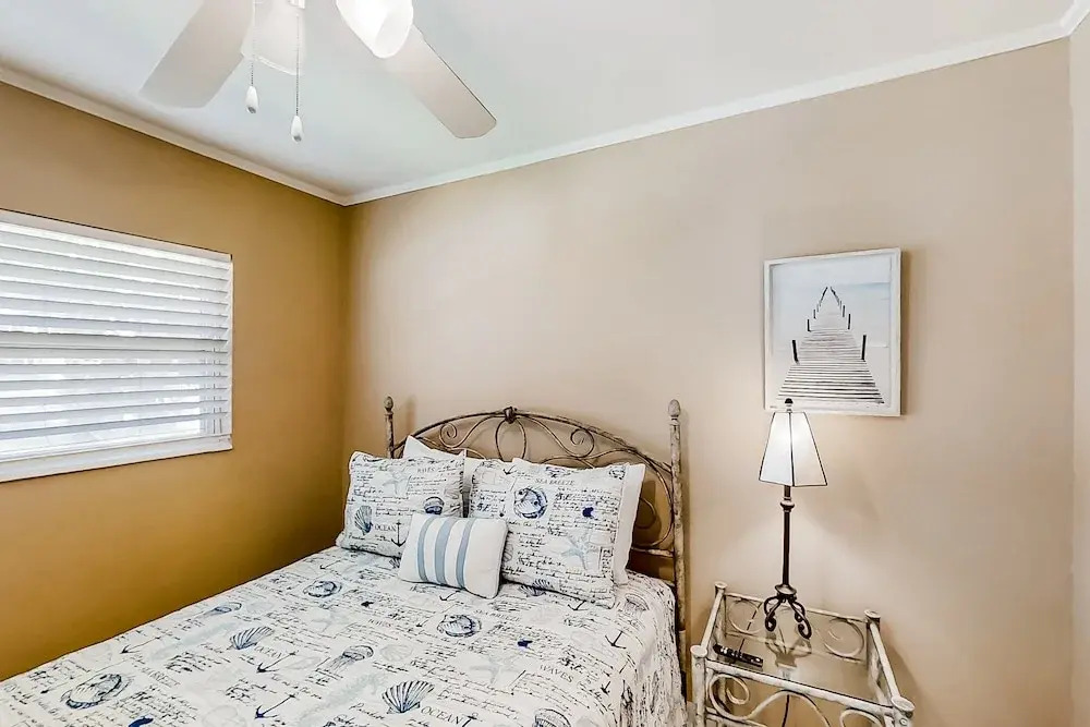 Home Near the Beach & Golf With Inviting Patio, Fireplace, AC, & Washer/dryer