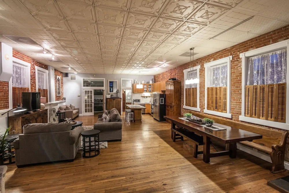 Elegant Loft-style Retreat in Old Firehouse Alley