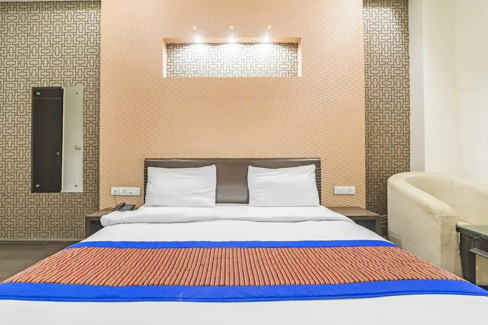 Royal Residence Huda City Centre
