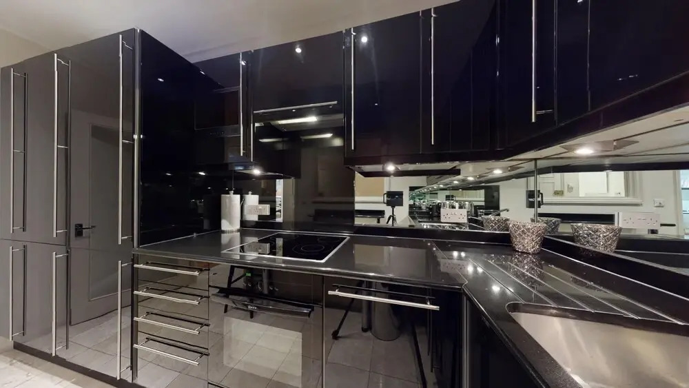 1 Bedroom Duplex Apartment in Pont Street