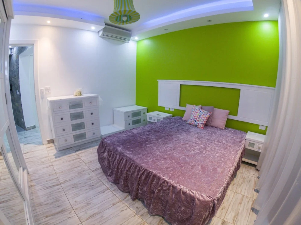 One Bedroom Apart Deep Purple by Pool