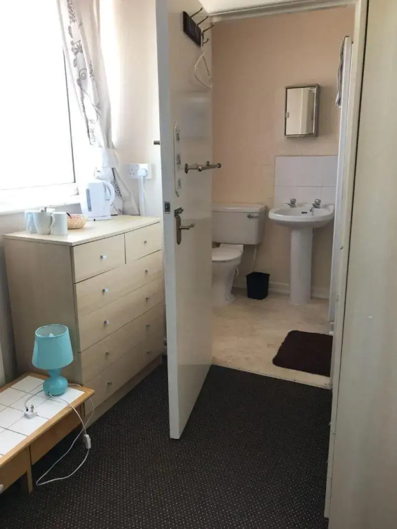 MyRoomz New Discovery Hotel