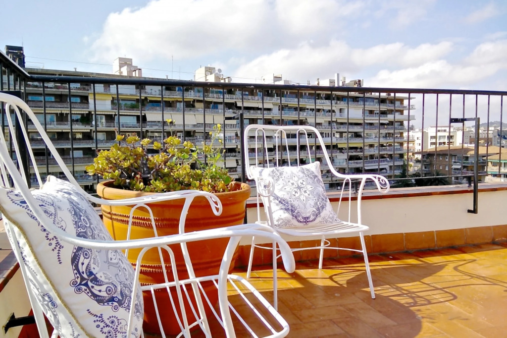 Sunny terrace 3BR luxury Penthouse - Ferran Batik