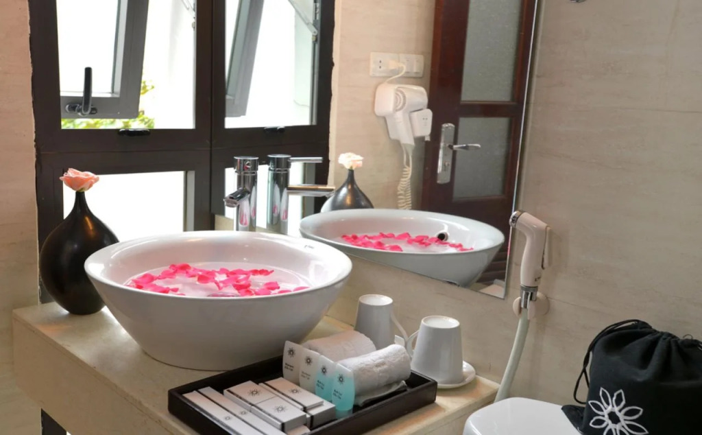 Hanoi Glance Hotel