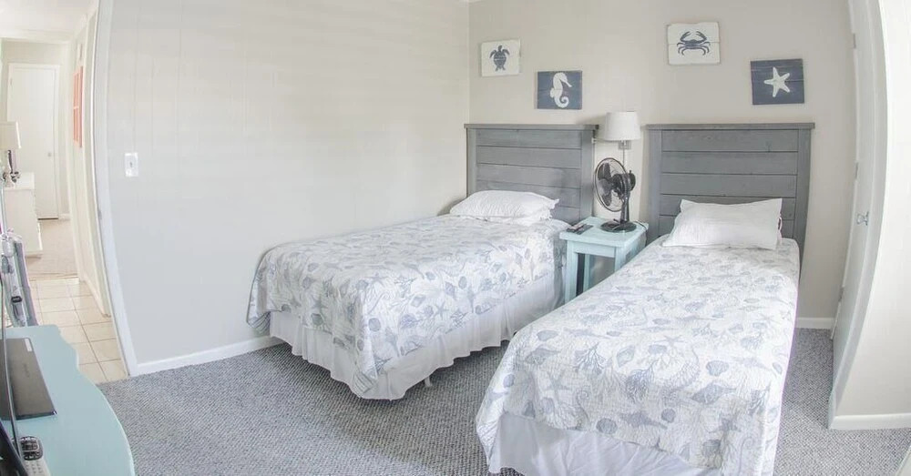 Holden Memories #67108 - 3 Br Condo