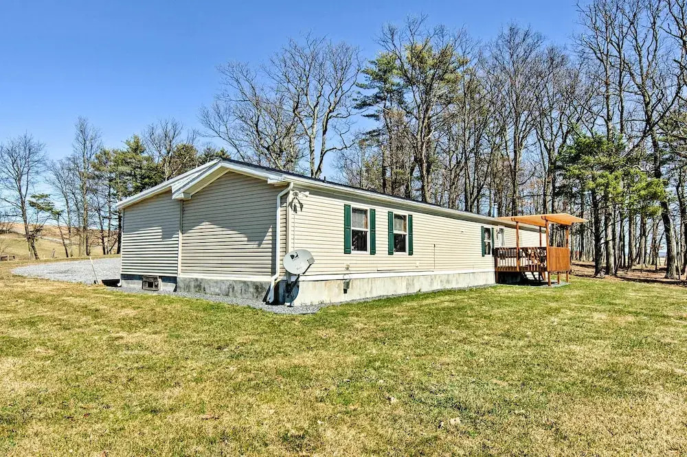 180-acre Farm: 'the Lodge' in Klingerstown!