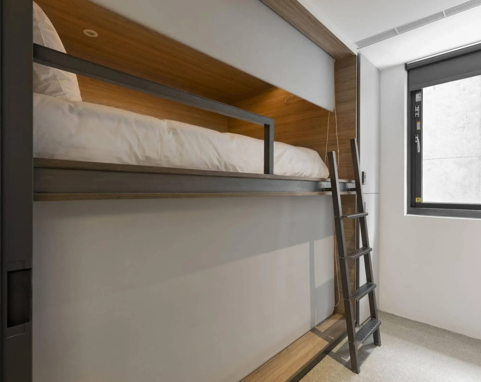 Bouti City Capsule Inn - Hostel