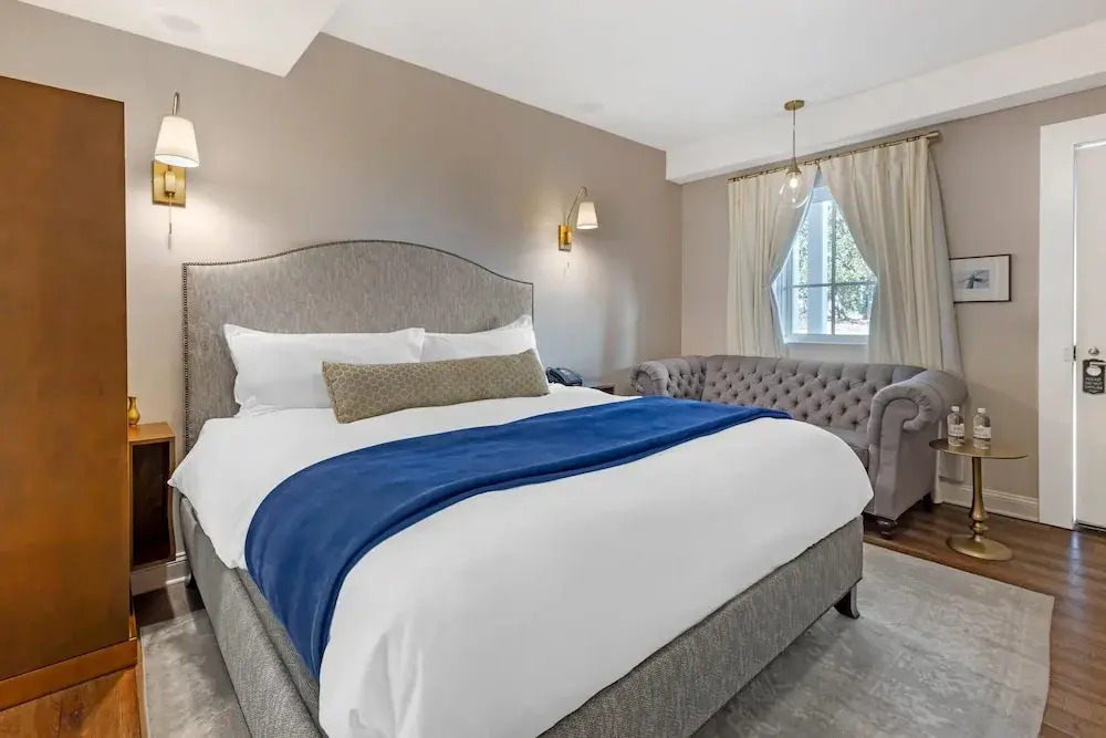 The Colonial Inn, an Ascend Collection Hotel