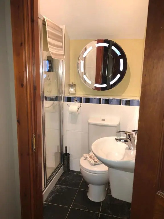 Tranquil accommodation in a great location.