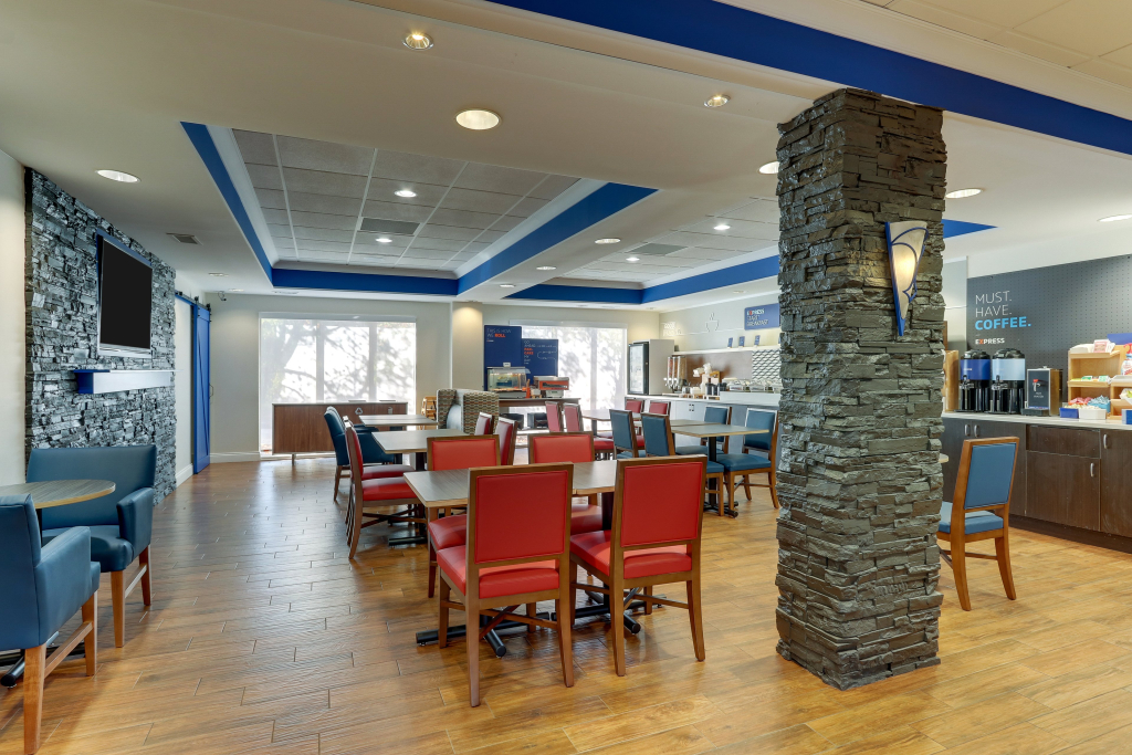 Holiday Inn Express Hotel & Suites Dayton-Centerville by IHG