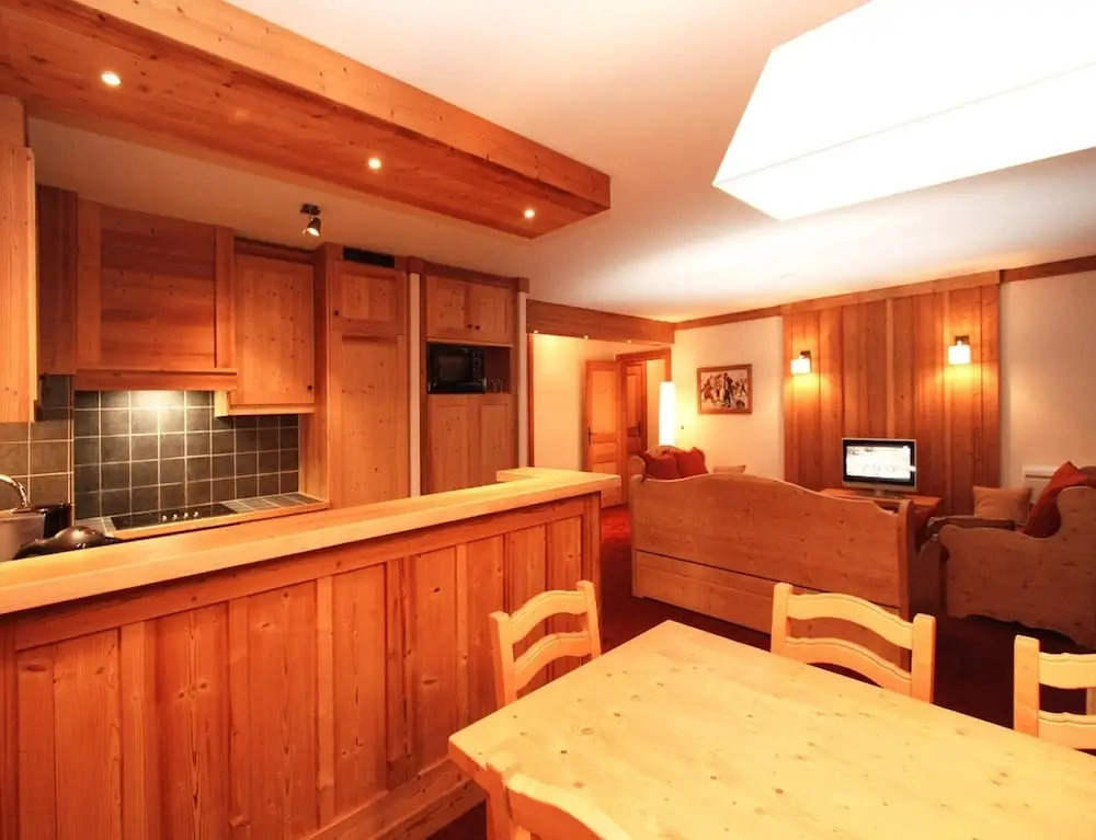 Spacious Alpine Apartment by the Chairlifts
