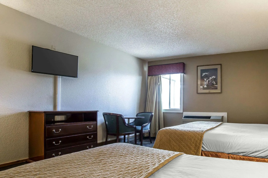 Rodeway Inn Cheyenne I-80 East