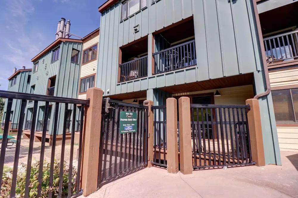 Pet Friendly Ski-In Ski-Out Right By The Lift and Golf Course - FP310 by Redawning