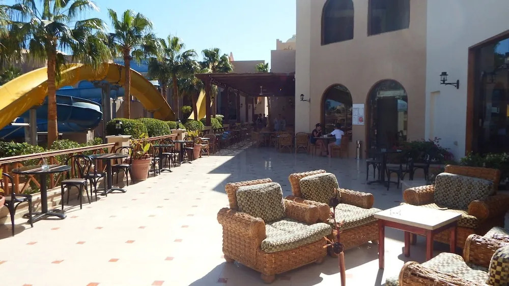 The Three Corners Palmyra Resort