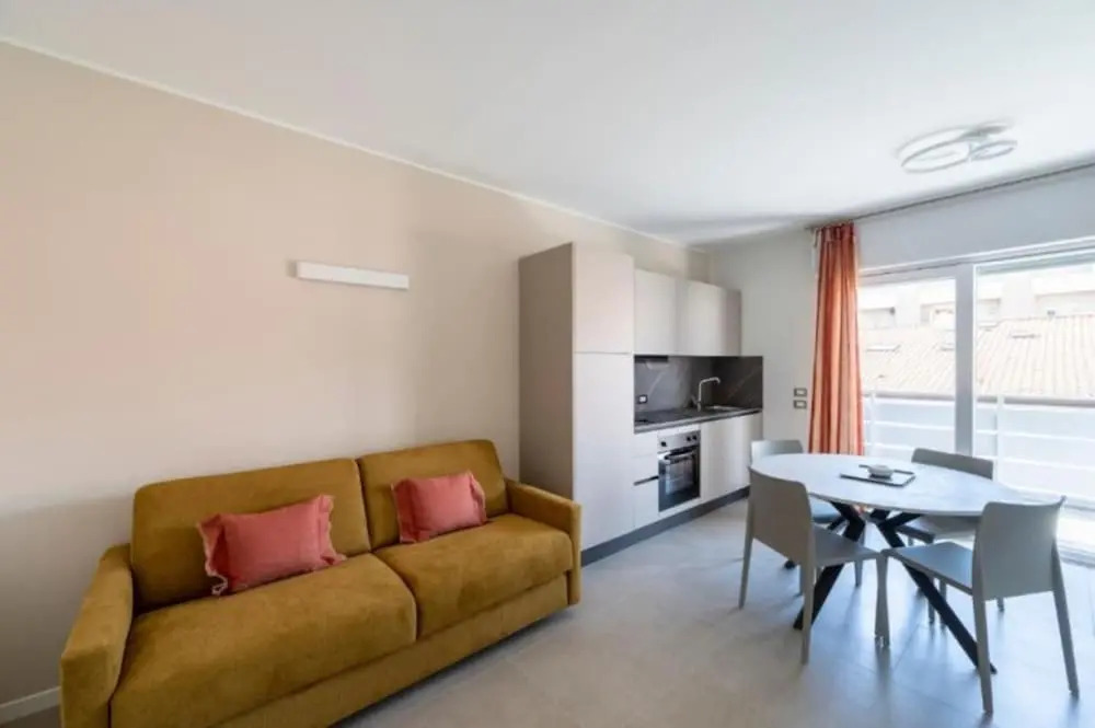 Newly Renovated Modern two Room Apartment
