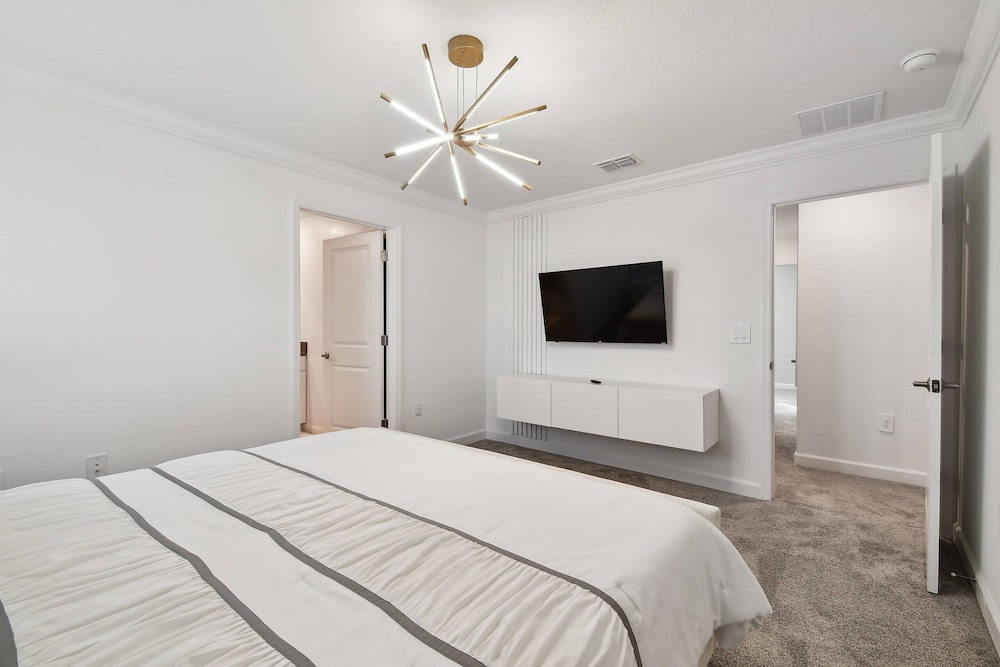 Storey Lake 5bd/4ba Private Pool Near Disney