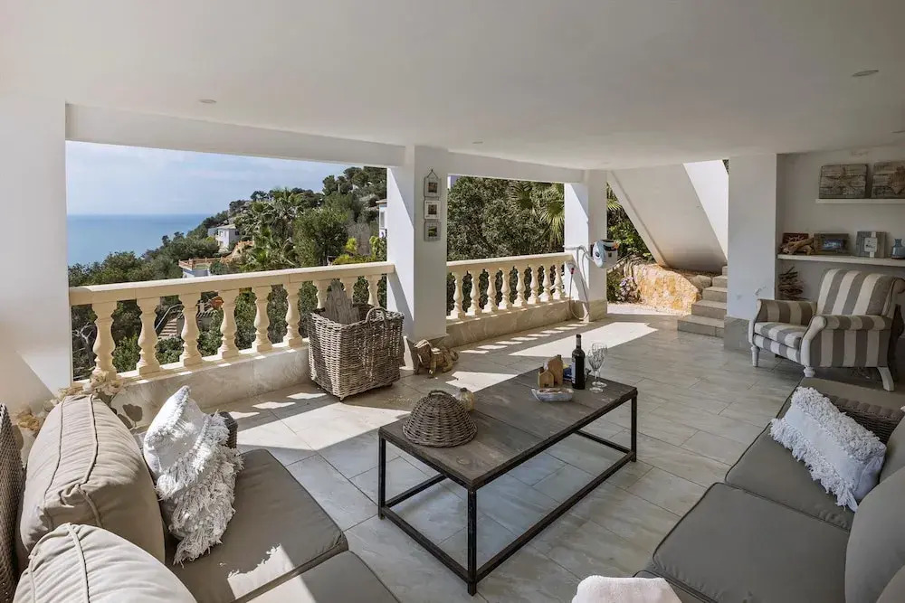 Rijos in J vea With 3 Bedrooms and 3 Bathrooms