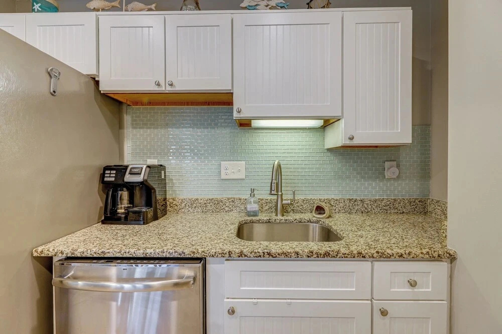 Walk to Beach! Ocean City Family Condo