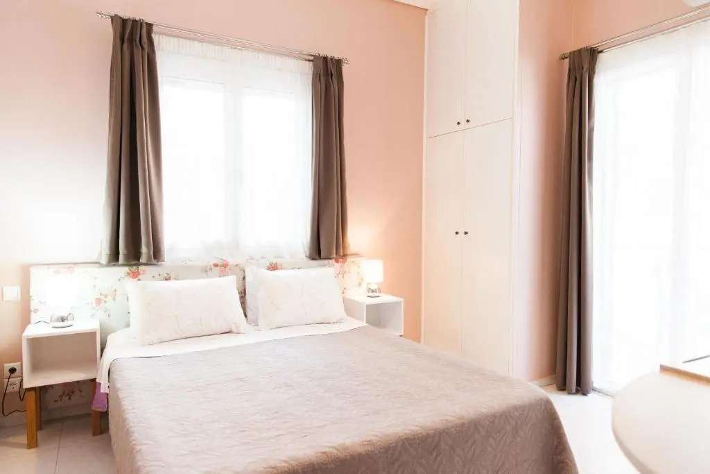 Captains Seafront Apartments