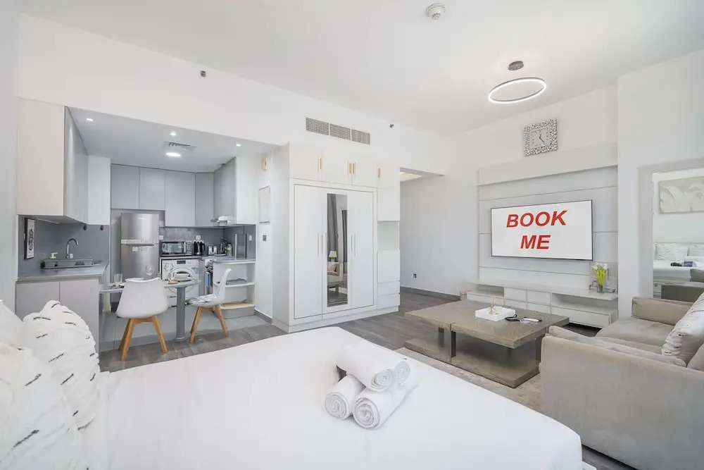 Stylish Studio Apartment in Tecom s Prime Location