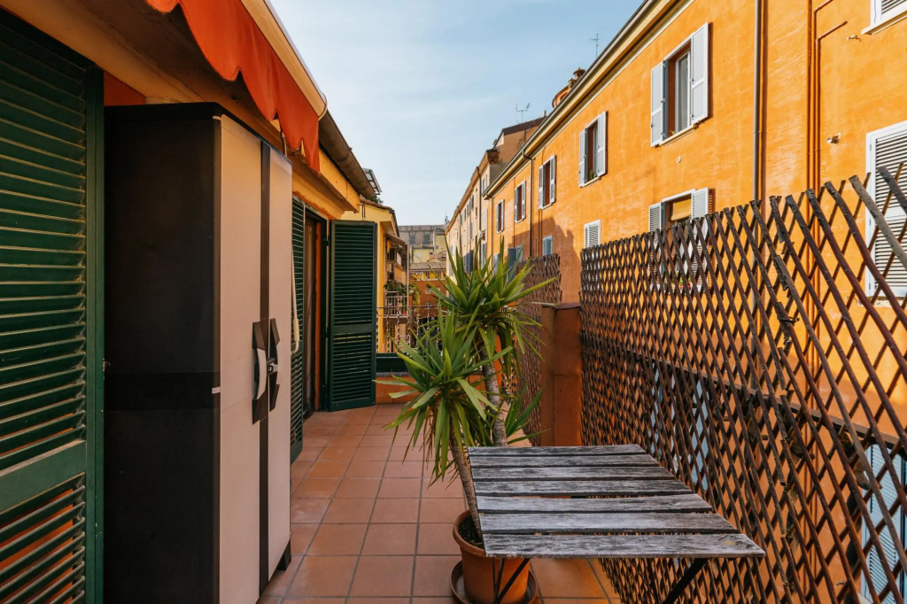 Studio Malcontenti con Terrazzo by Wonderful Italy