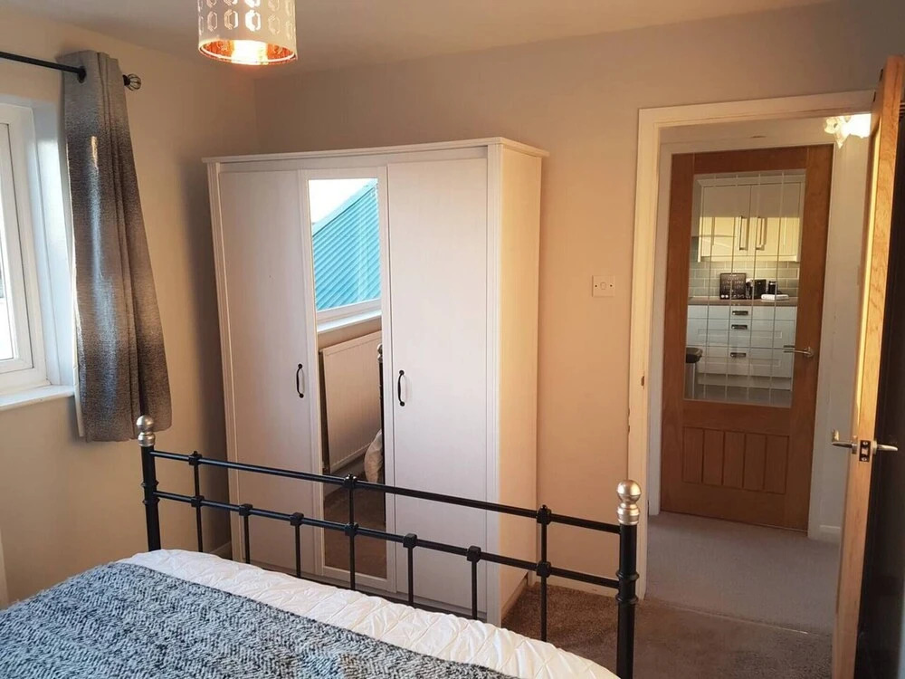The Farm House Apartment + Free Parking