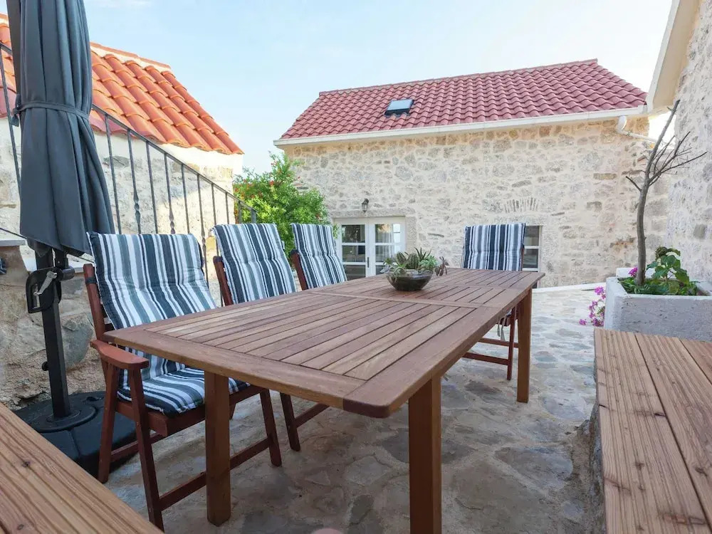 Villa in Podgora with Pool near Beach