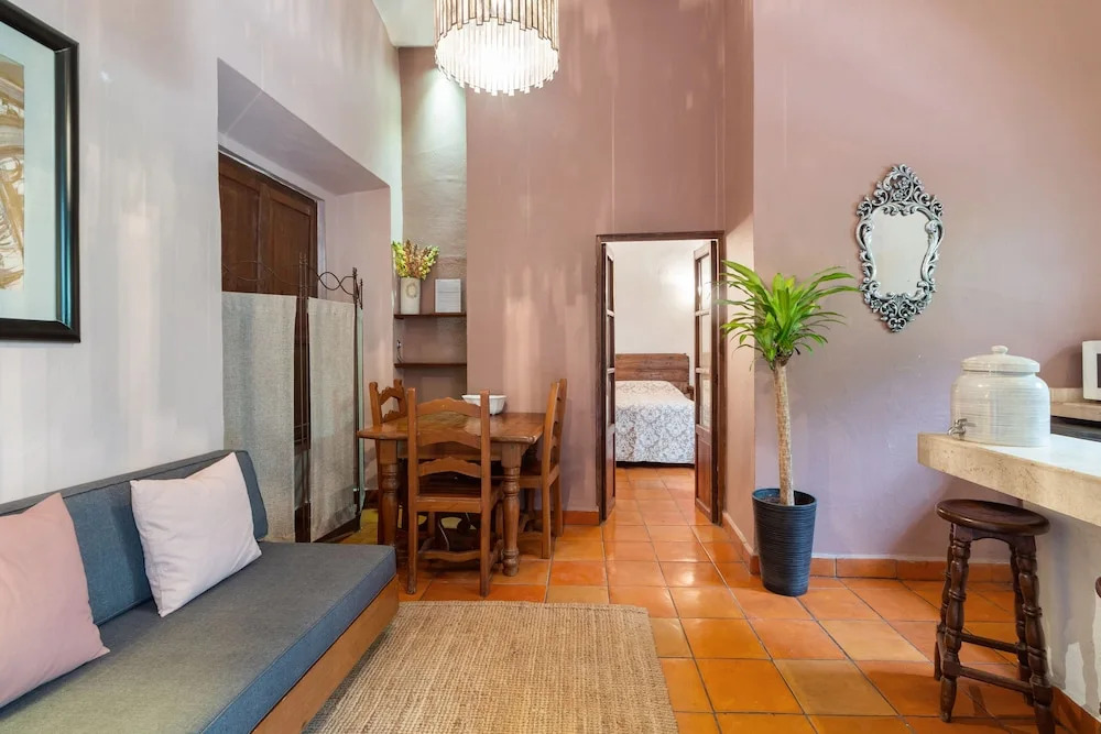 Casa Antigua