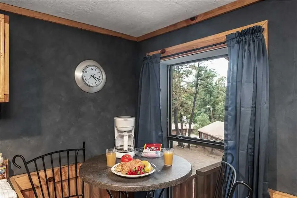Starry Night, 1 Bedroom, Gas Fireplace, Midtown, Sleeps 2