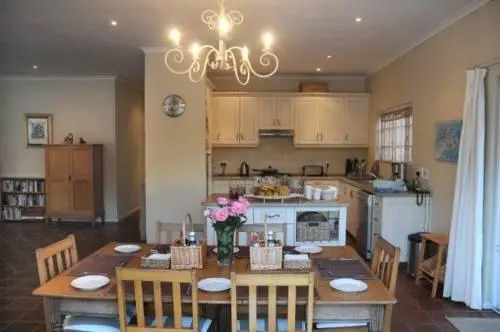 Acorn Lodge