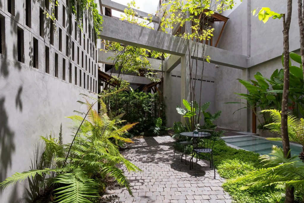 Hidden Garden Hostel