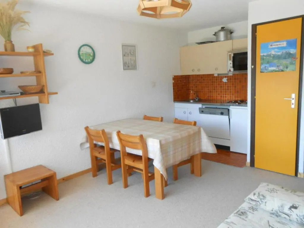 Appartement Les Deux Alpes, 2 pièces, 6 personnes - FR-1-516-16