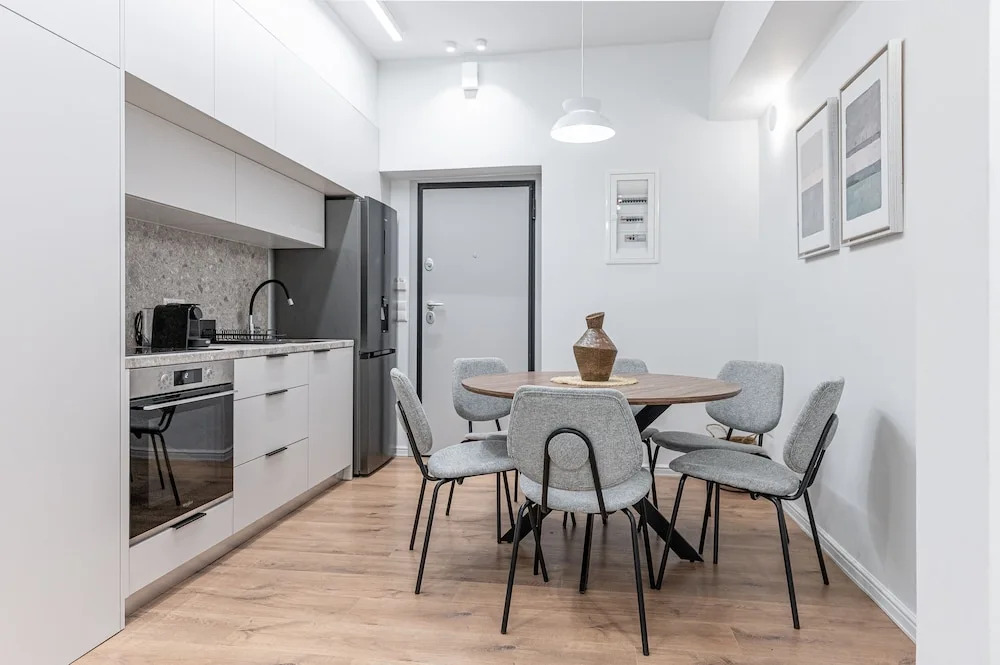 Phaedrus Living: Prosperity Residences Paradise