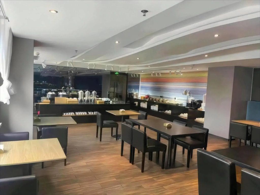 Atour Light Hotel Dalian Zhongshan Square Renming Road