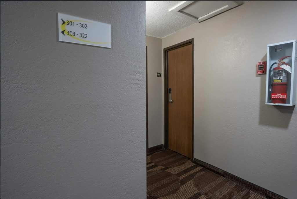 Super 8 by Wyndham Miles City