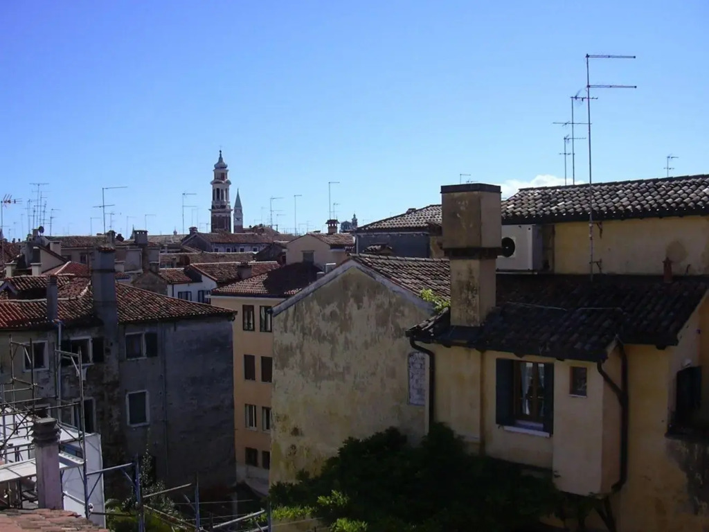 At Home a Palazzo