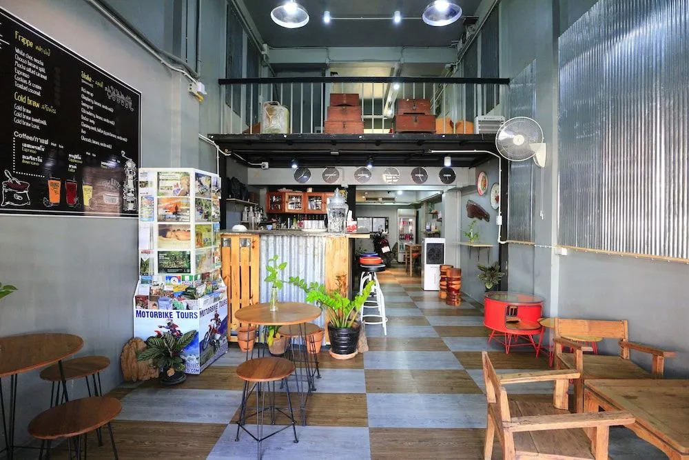 Aeou Hostel & Coffee - Adults Only