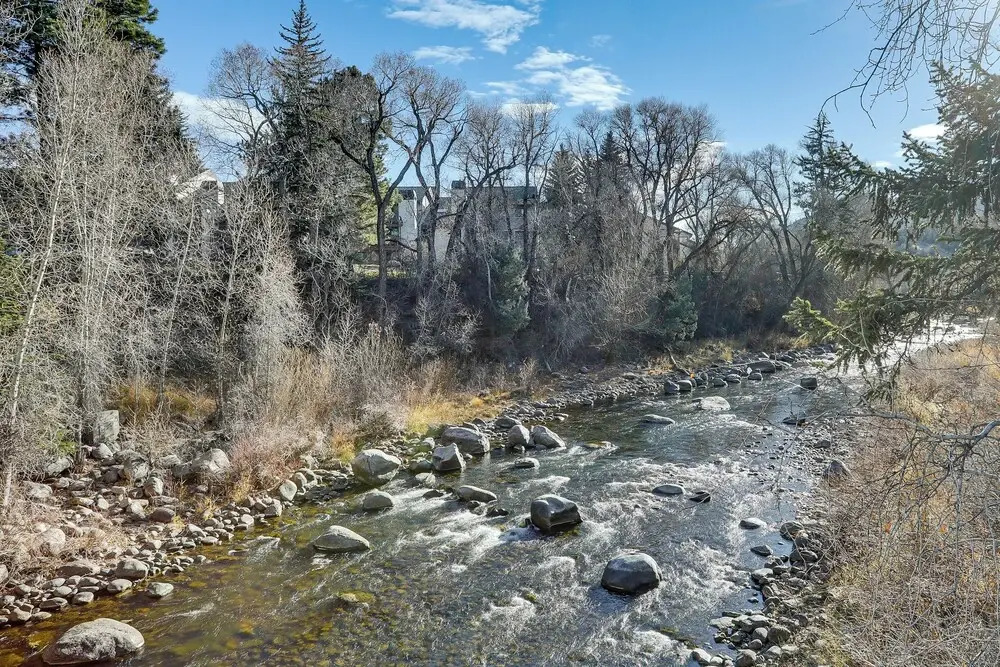 Cozy Avon Condo w/ Grill: Walk to Ski Shuttle