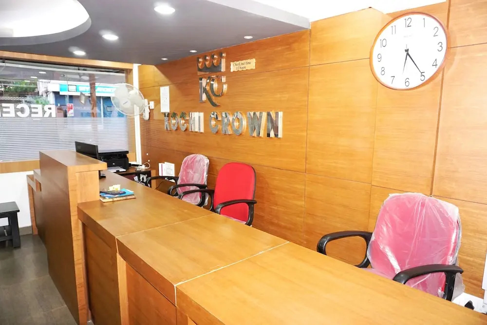 Hotel Kochi Crown
