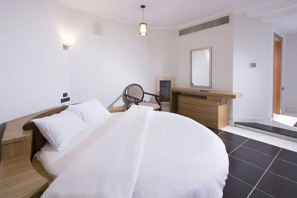 Royal Beach Serviced Apartments