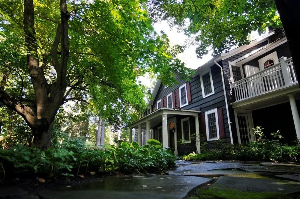 Butter Milk Falls Inn and Spa