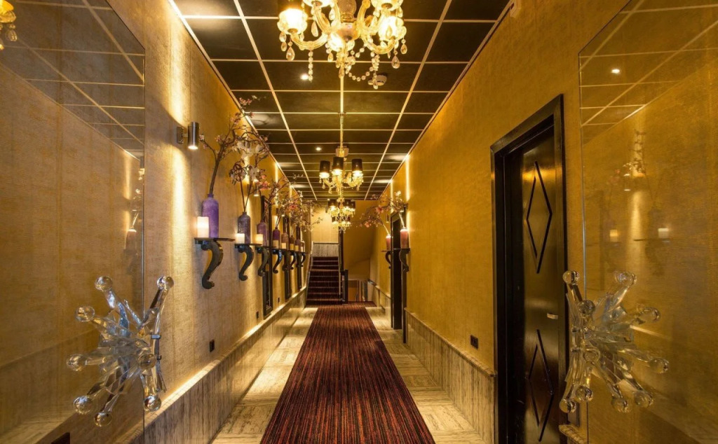 Hotel Sebastians