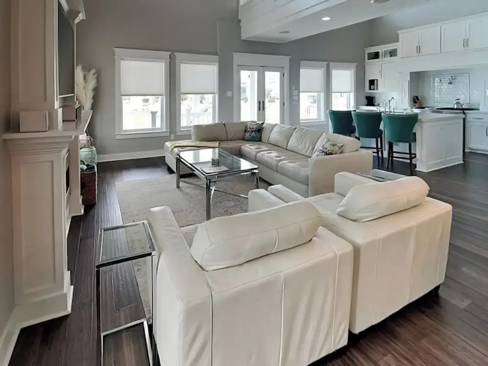 Rosé By The Bay by Ryson Vacation Rentals