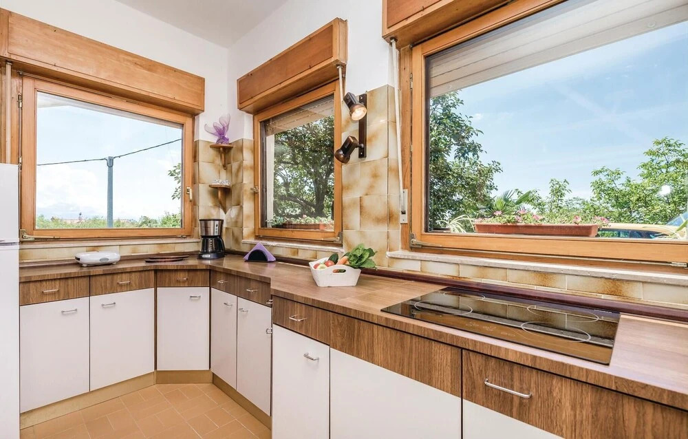 Awesome Home in Bregi With Wifi and 2 Bedrooms