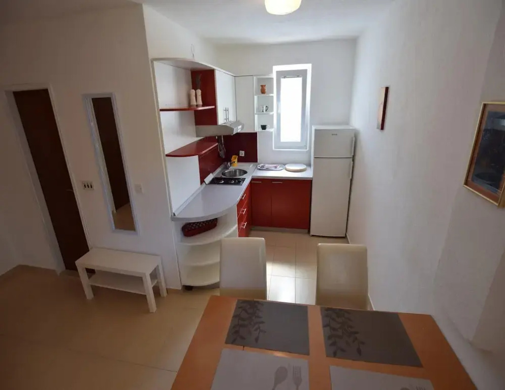 Spacious Apartment With Terrace, Near the Beach
