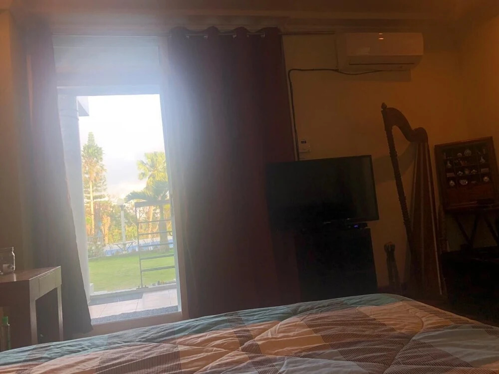 Honeymoon Suite