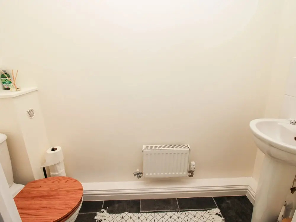 30 Poplar Close