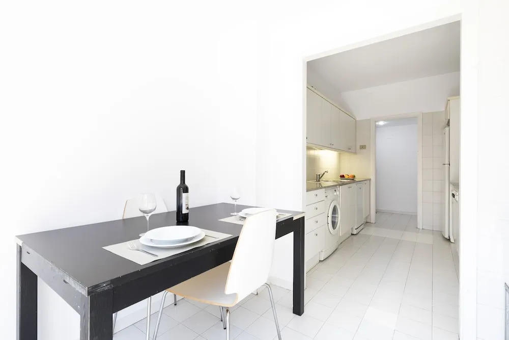 AB Olympic Village Beach Apartment