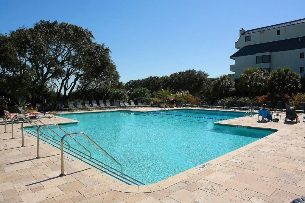 216 C Shipwatch by Avantstay Shared Pool + Ocean Views + Walk to the Beach