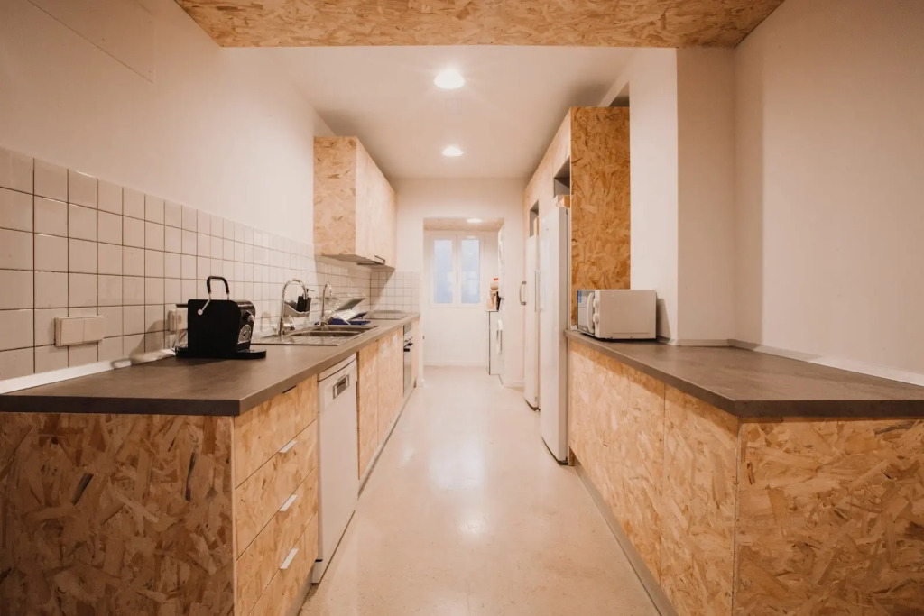 SubUp Hostel